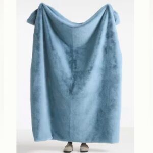 New With Tags! Anthropologie Sophie Faux-Fur Throw Blanket- IRIS BLUE